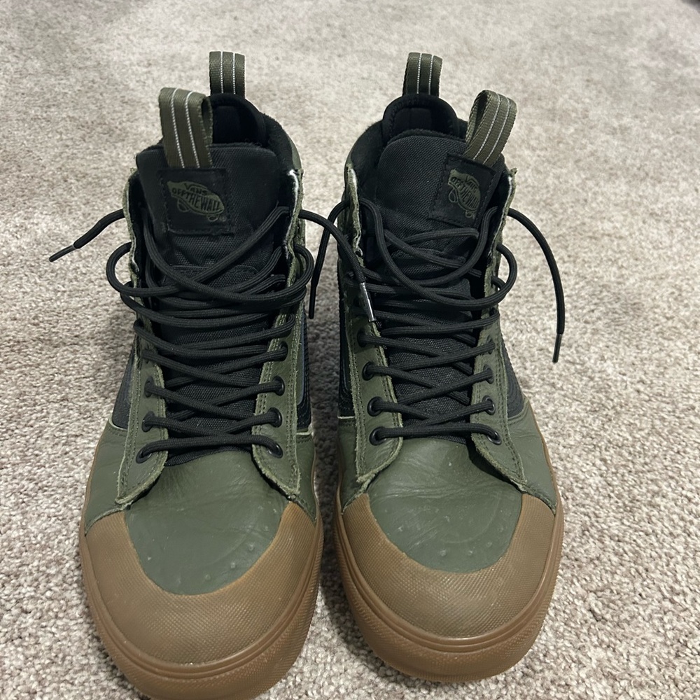 MTE Sk8-Hi Waterproof Insulated Shoe